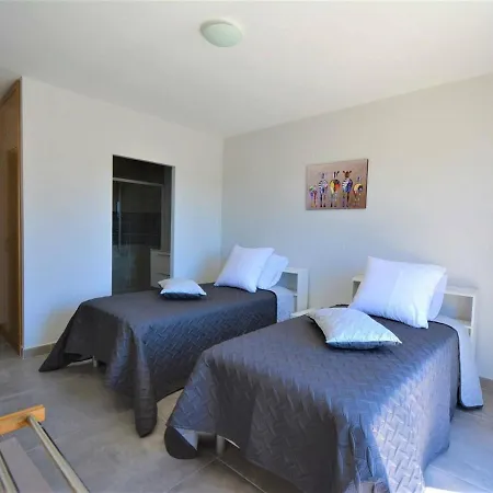 Holiday home 4 Avec De Nage, Terrasse Et Clim - Proche Centre - Fr-1-382-149 Ruoms