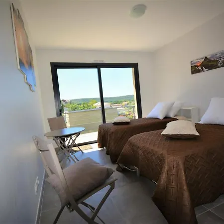 4 Avec De Nage, Terrasse Et Clim - Proche Centre - Fr-1-382-149