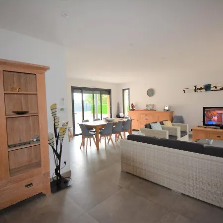 Holiday home 4 Avec De Nage, Terrasse Et Clim - Proche Centre - Fr-1-382-149 Ruoms